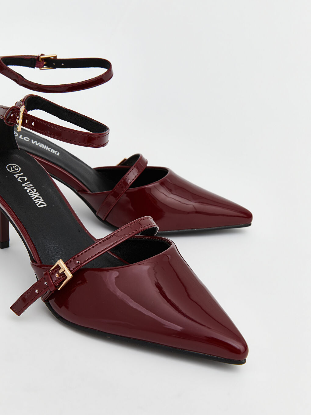 پێڵاوی پاژنە بەرزی نووکەپێی تیژ بۆ ژنان-2