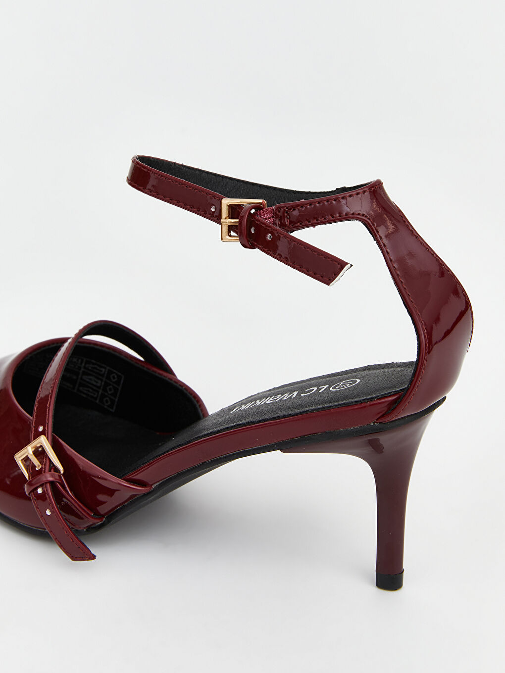 پێڵاوی پاژنە بەرزی نووکەپێی تیژ بۆ ژنان-3