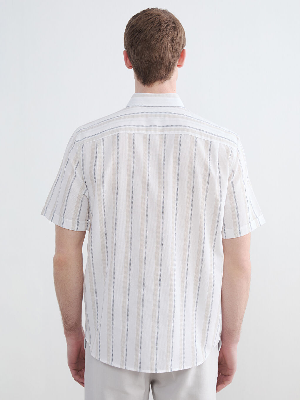 Bej Regular Fit Armürlü Erkek Gömlek-3