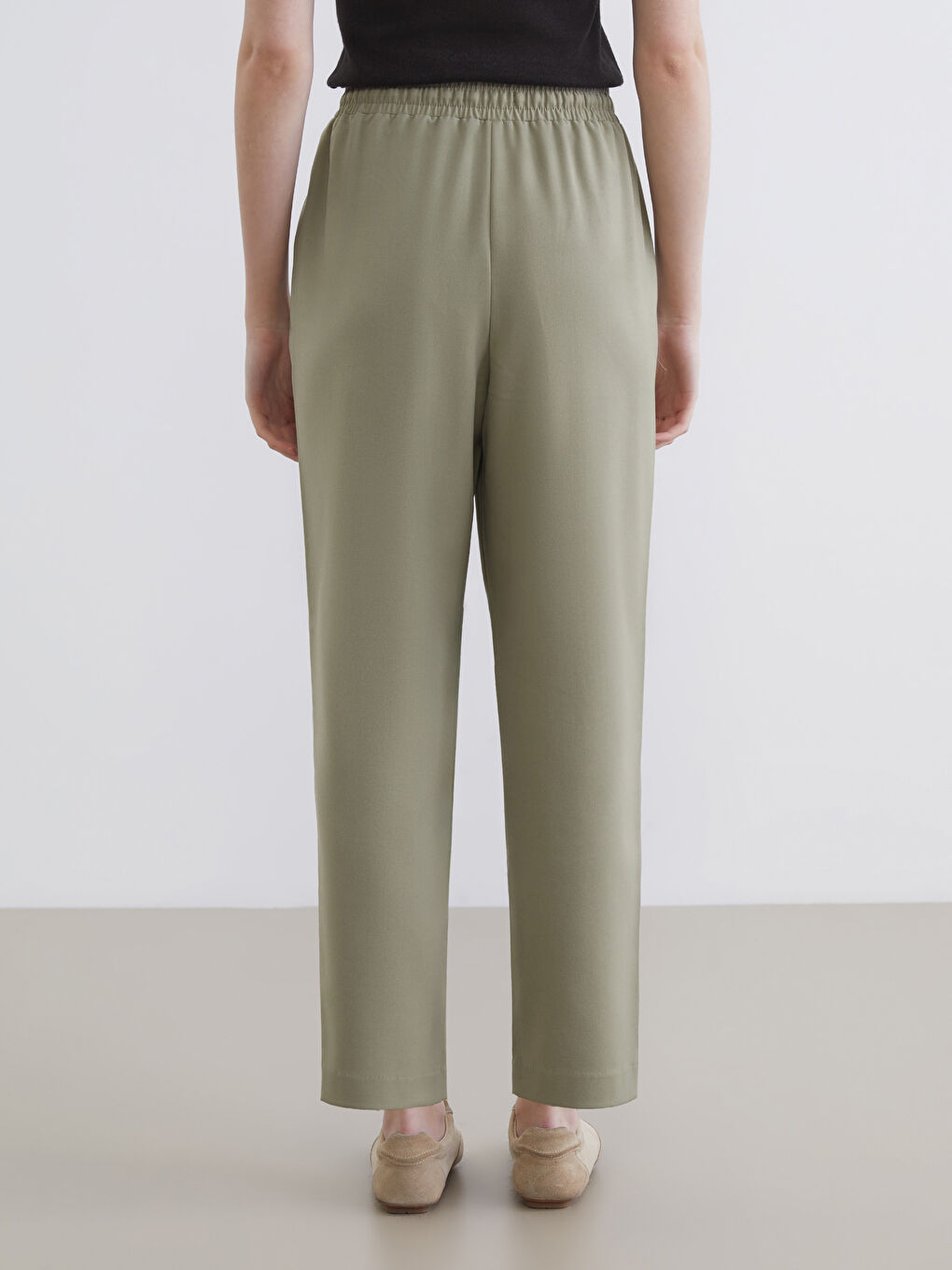 Elastic Waist Carrot Fit Women's Trousers-3