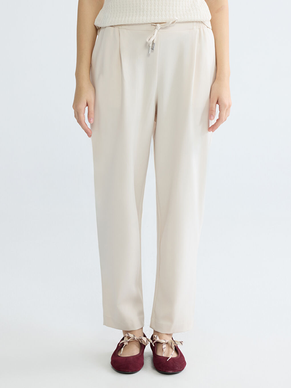 Elastic Waist Carrot Fit Women's Trousers-1