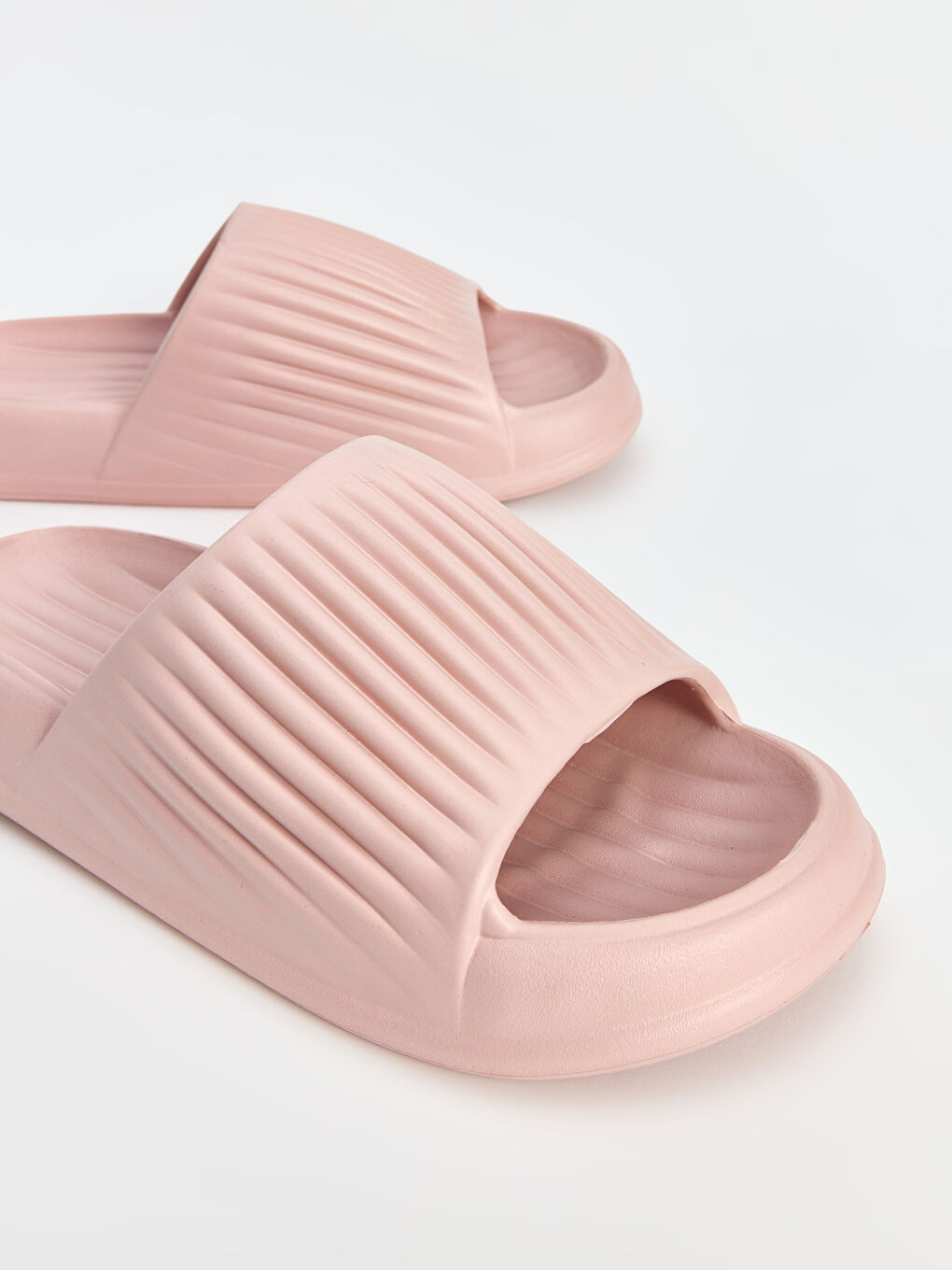 Žena RUŽIČASTA Natikače-2