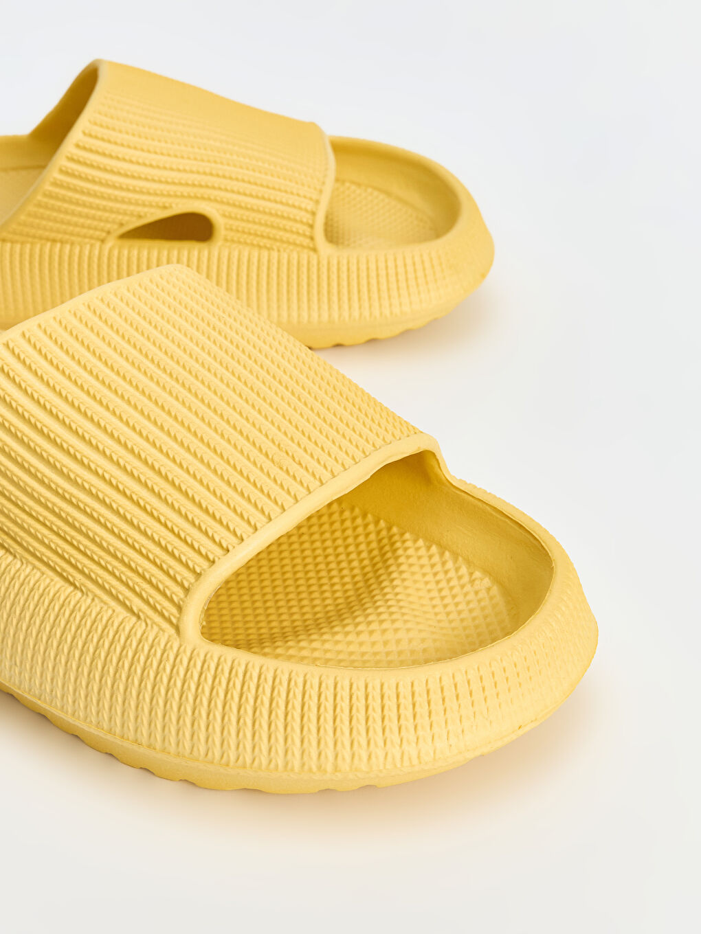 Woman YELLOW Sliders-2