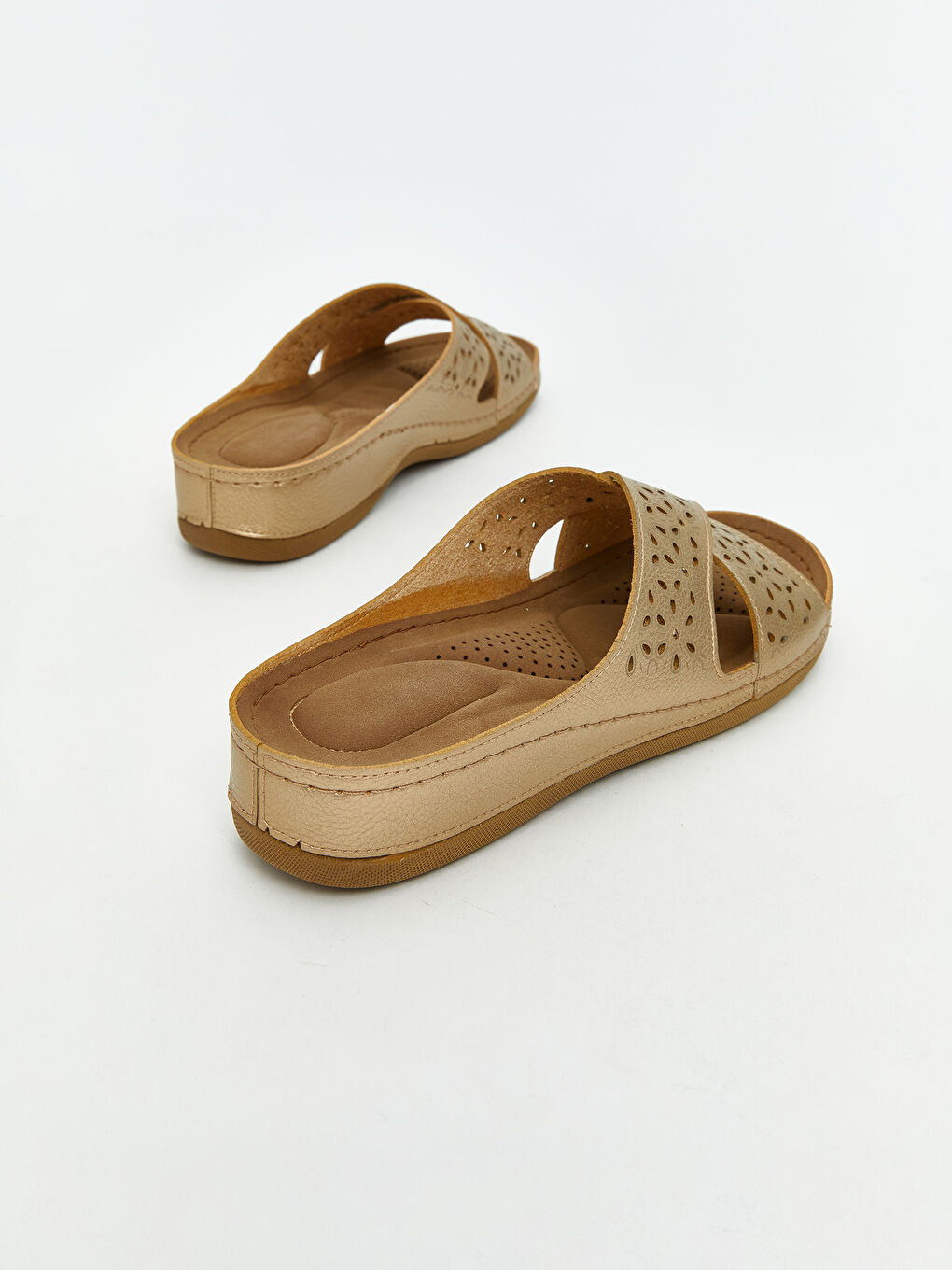 Bej Deri Görünümlü Kadın Terlik-4