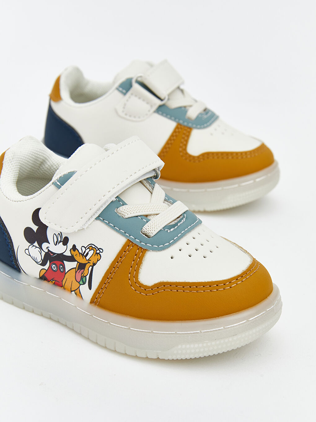 Patike za dečake sa printom Minnie Mouse-2