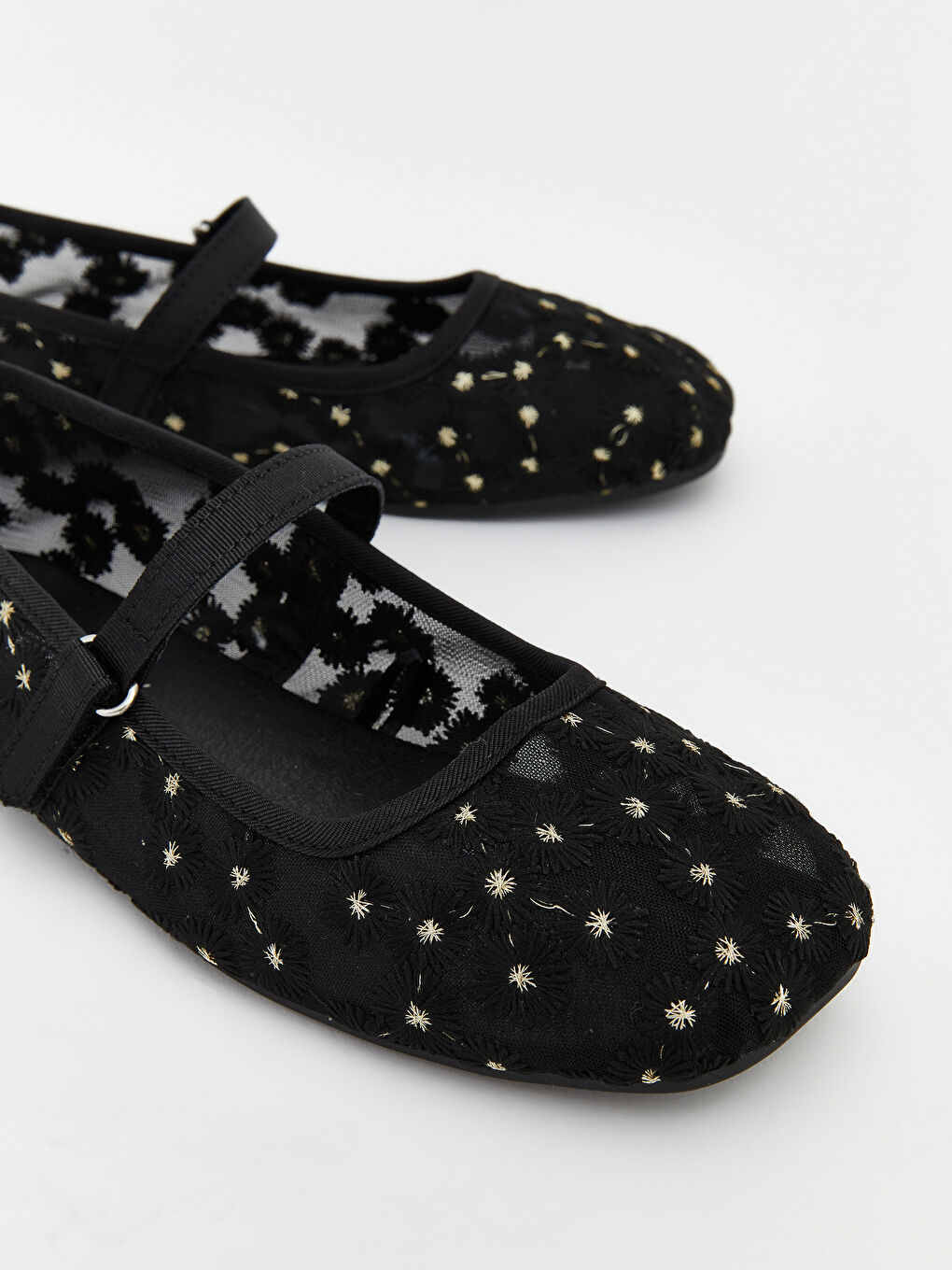 پێڵاوی بالێ ڕه‌ش کچ-2