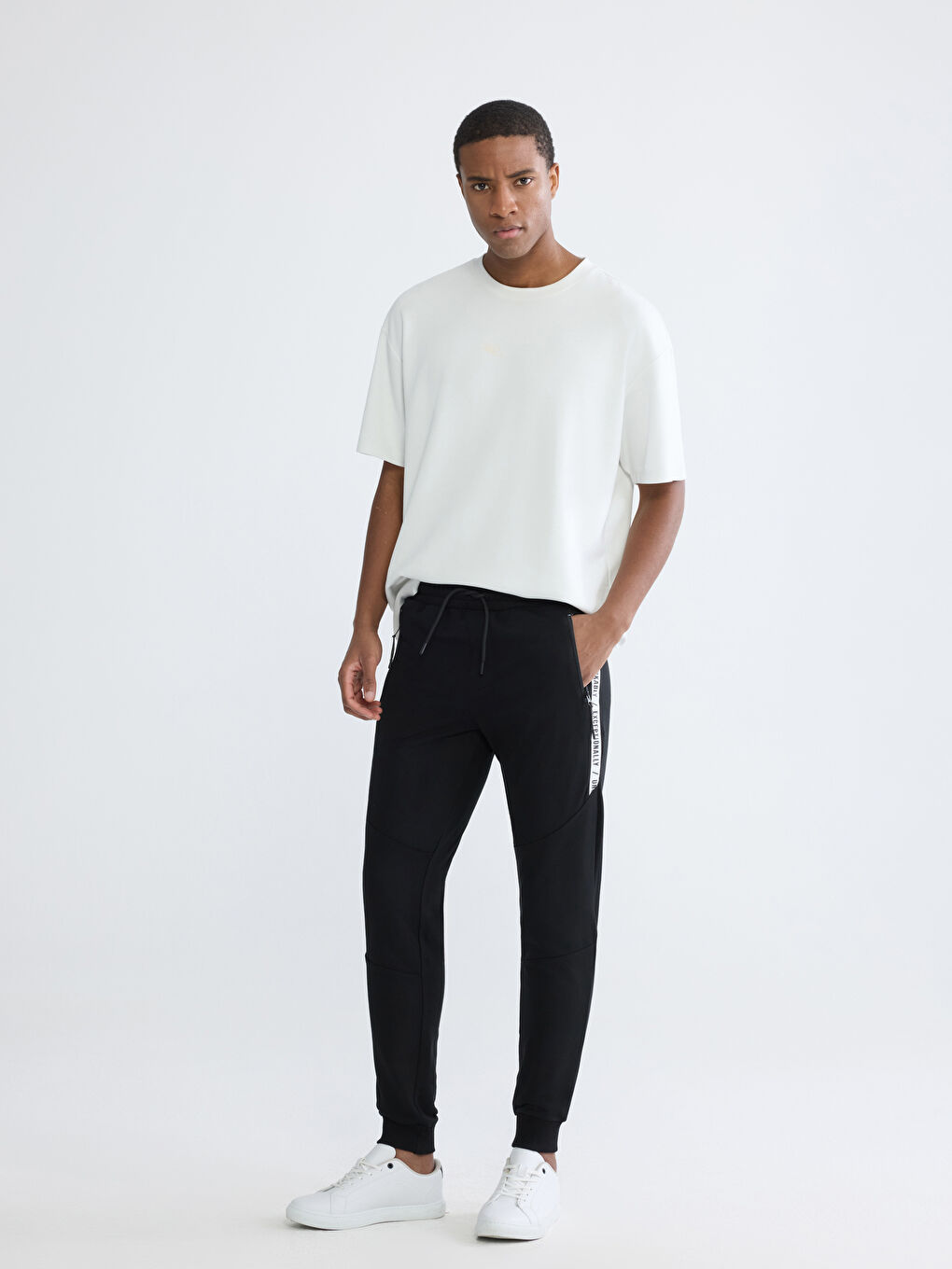 Men's Regular Fit Jogger Sweatpants