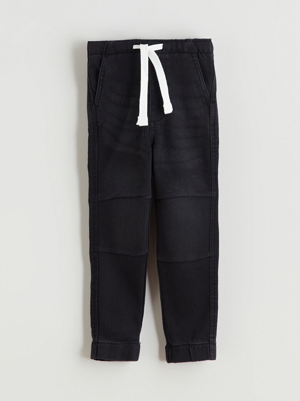 جينز أسود ولد