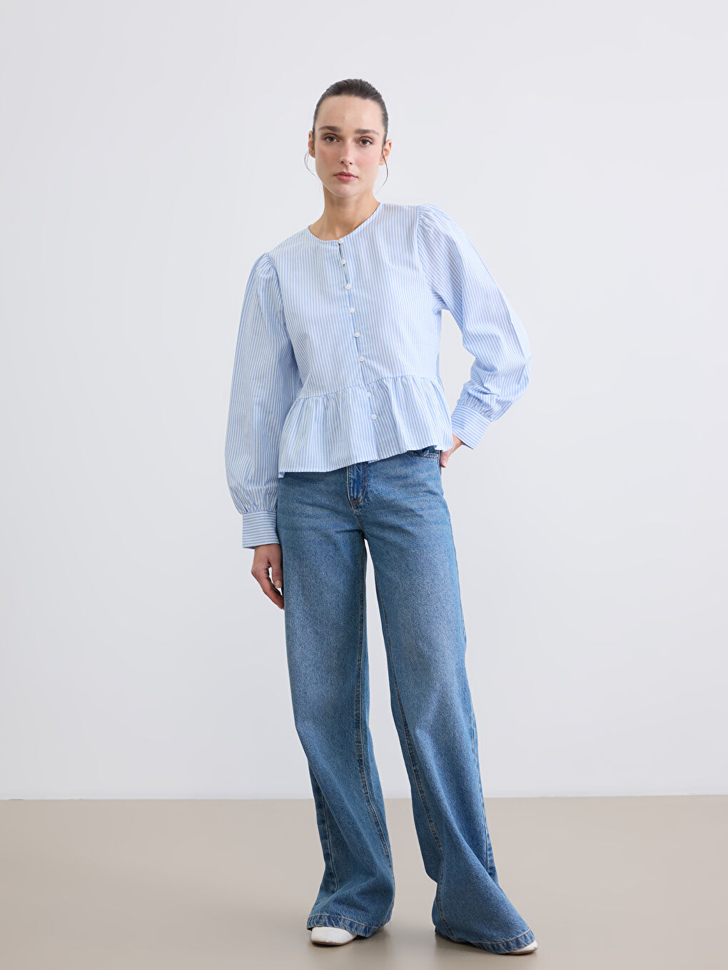 Блуза с кръгло деколте, раирана, накъдрена-1