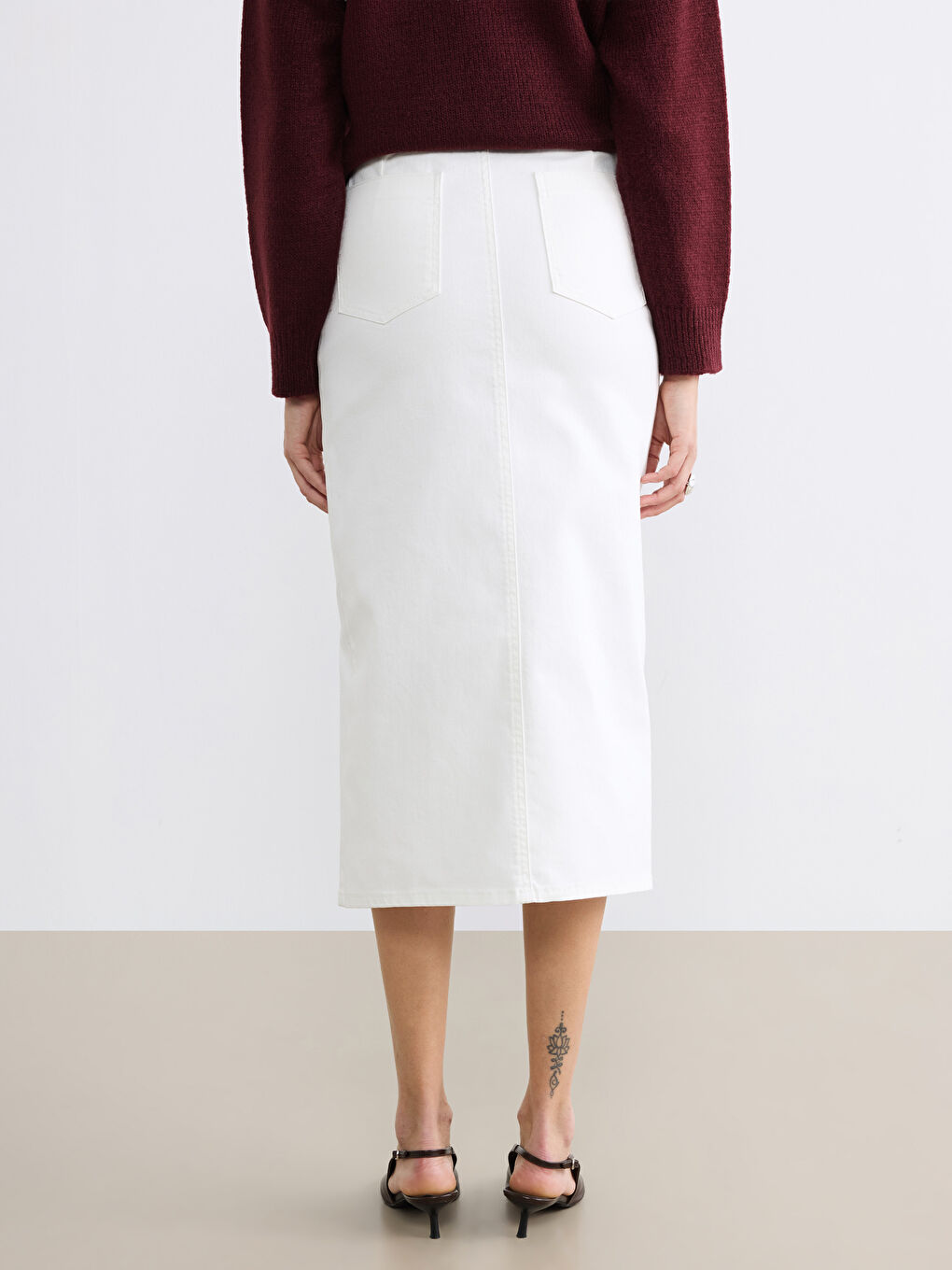 Dar Fit Yırtmaçlı Jean Etek-3