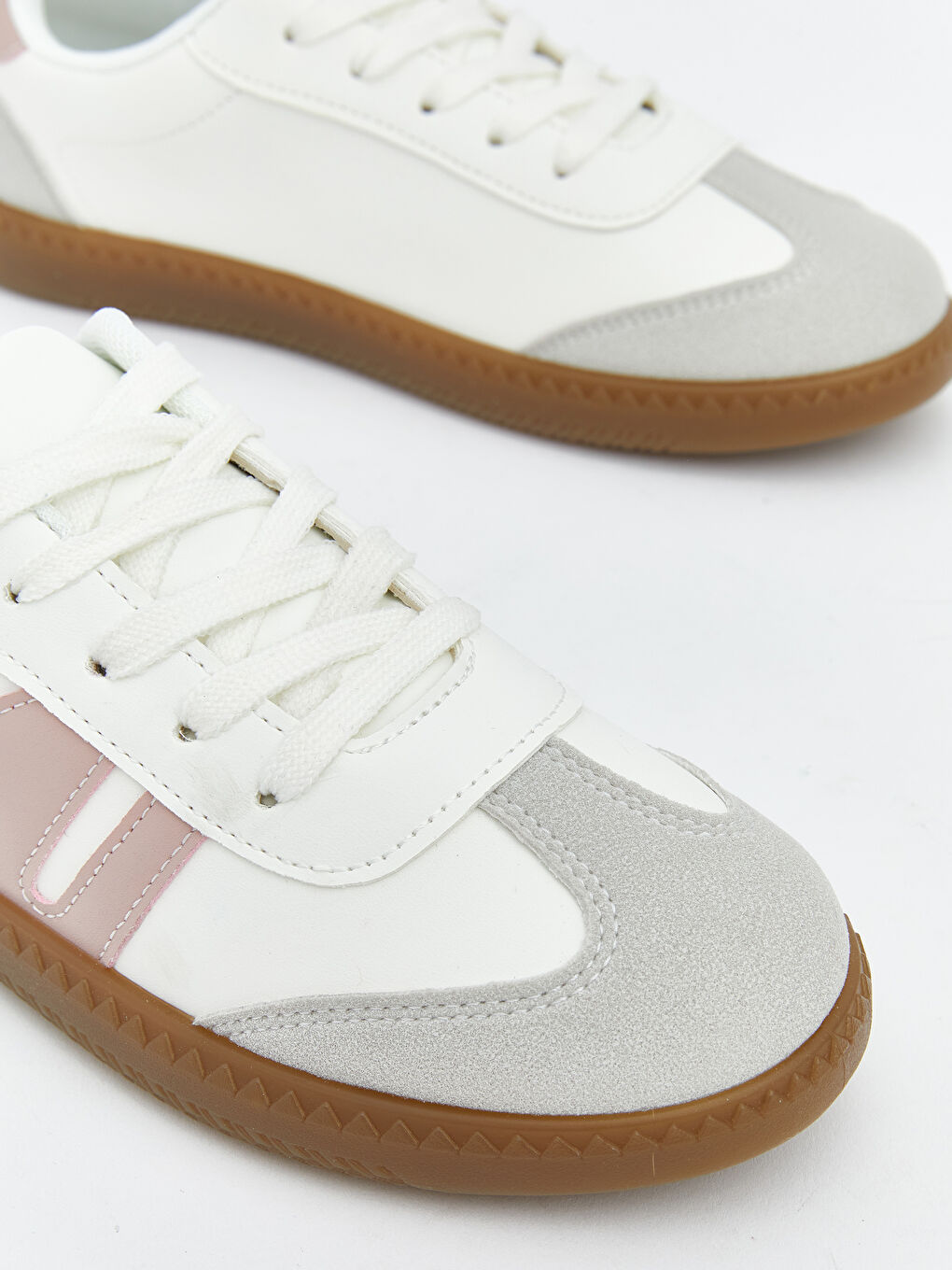 پێڵاوی ڕاهێنەران قەیتان بۆ کچان-2