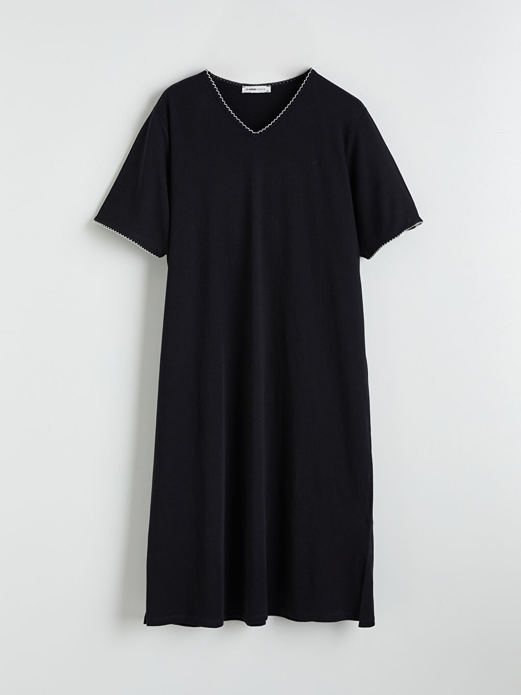 Платье с v-образным вырезом и силуэтом а-силуэта-4