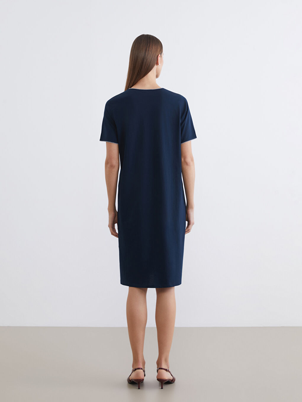 Haljina sa V izrezom i A formom-4