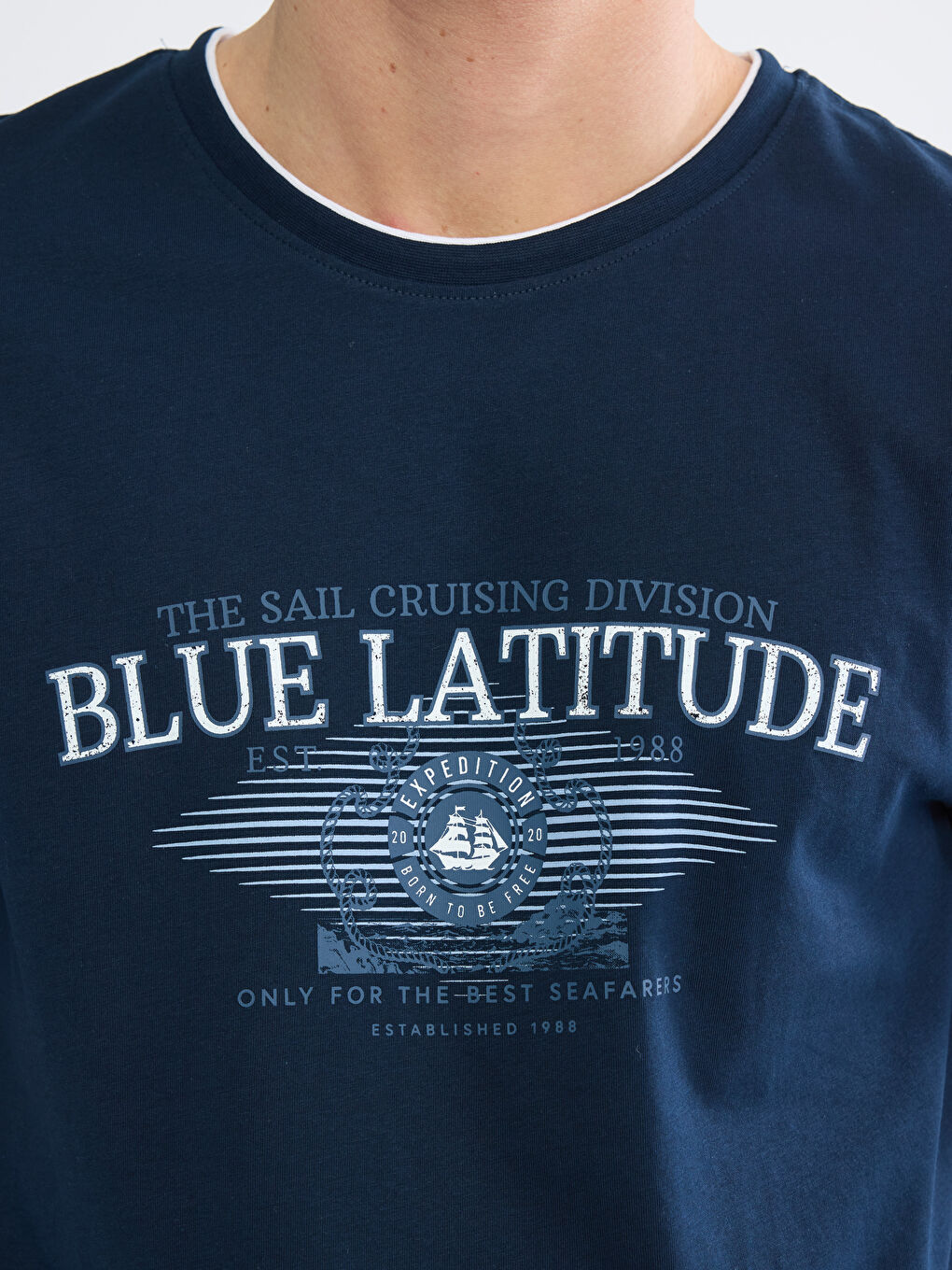 Crew Neck Men's Printed T-Shirt-2