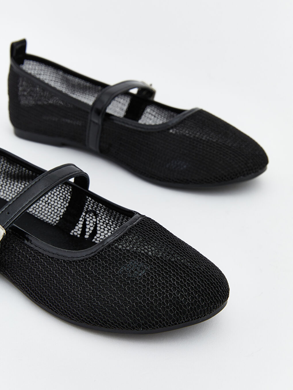 Leather-look ballet flats for girls.-2