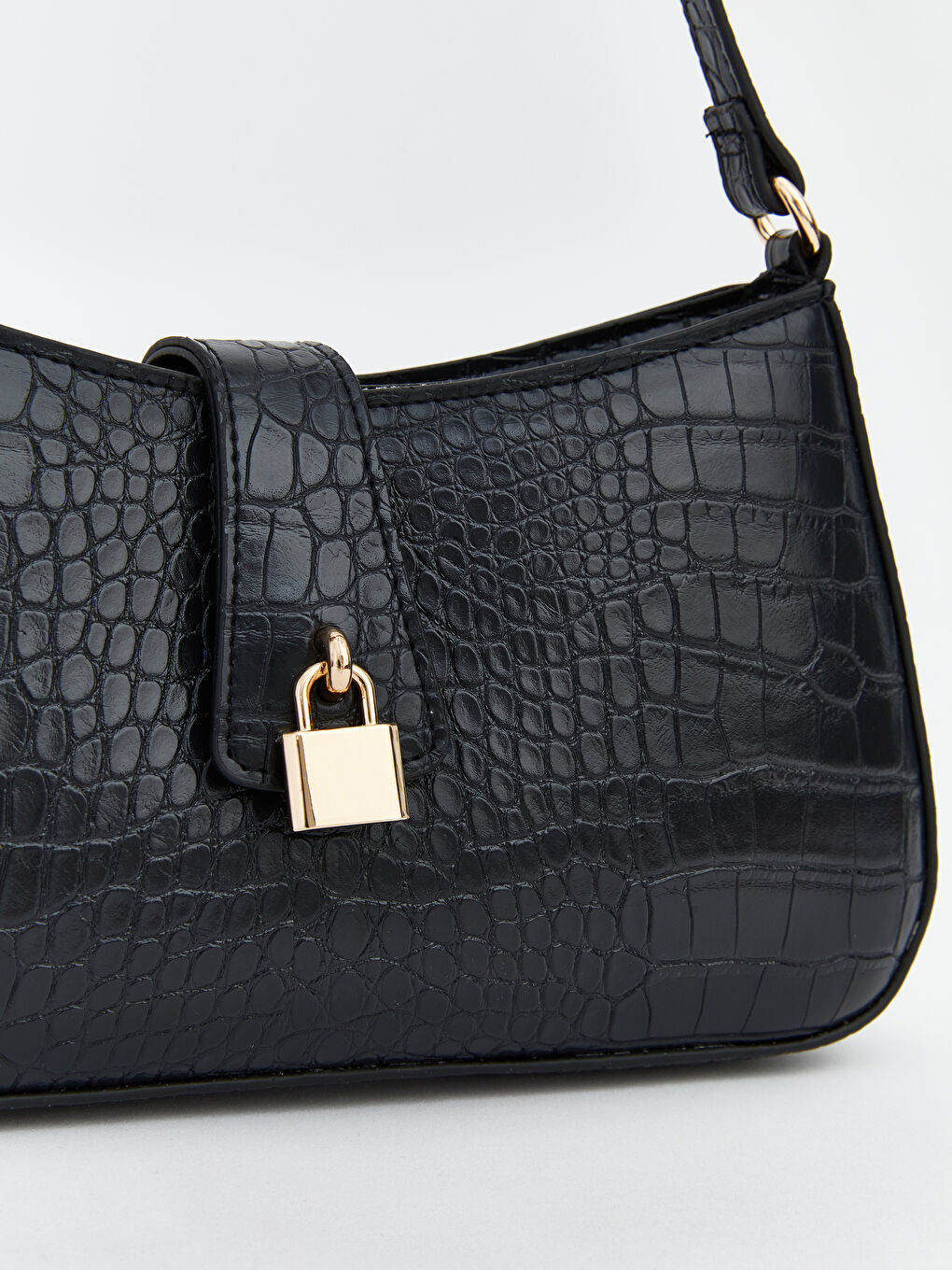 Croco-Embossed Shoulder Bag-2