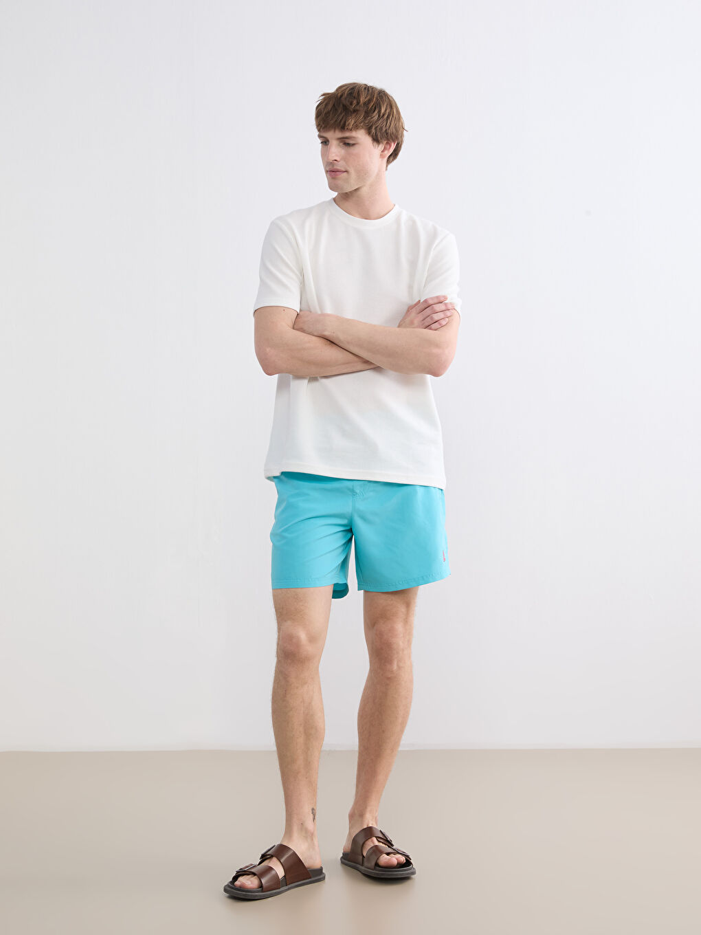 Short Embroidered Men's Swimming Shorts