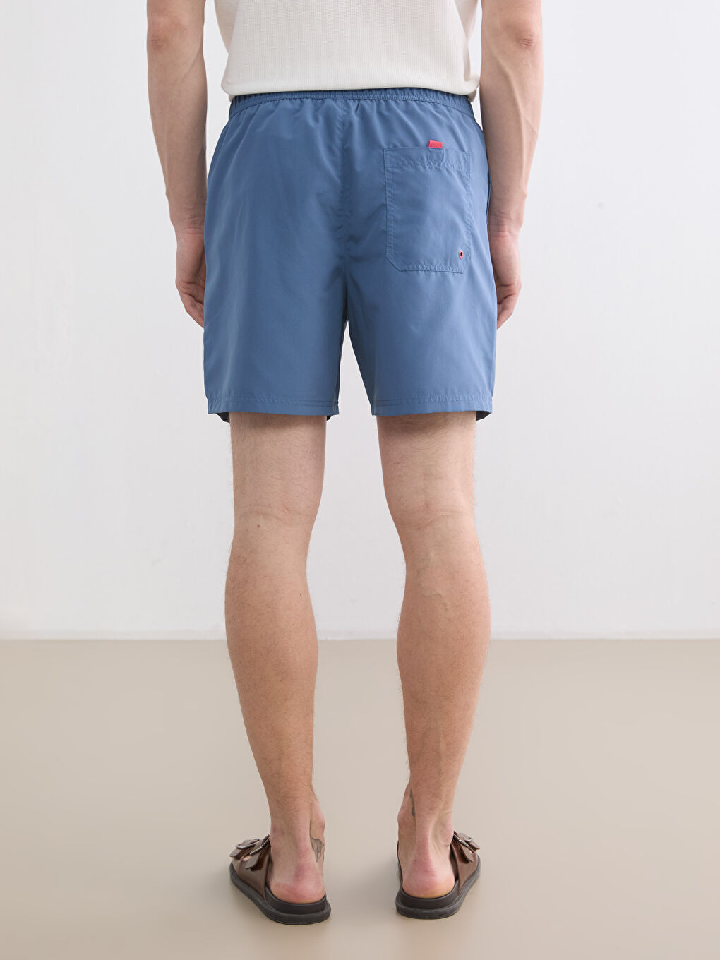 Короткие вышитые мужские шорты для плавания-3