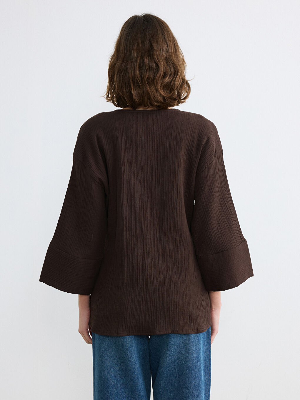 Textured Women's Kimono with a Wrap Collar-3