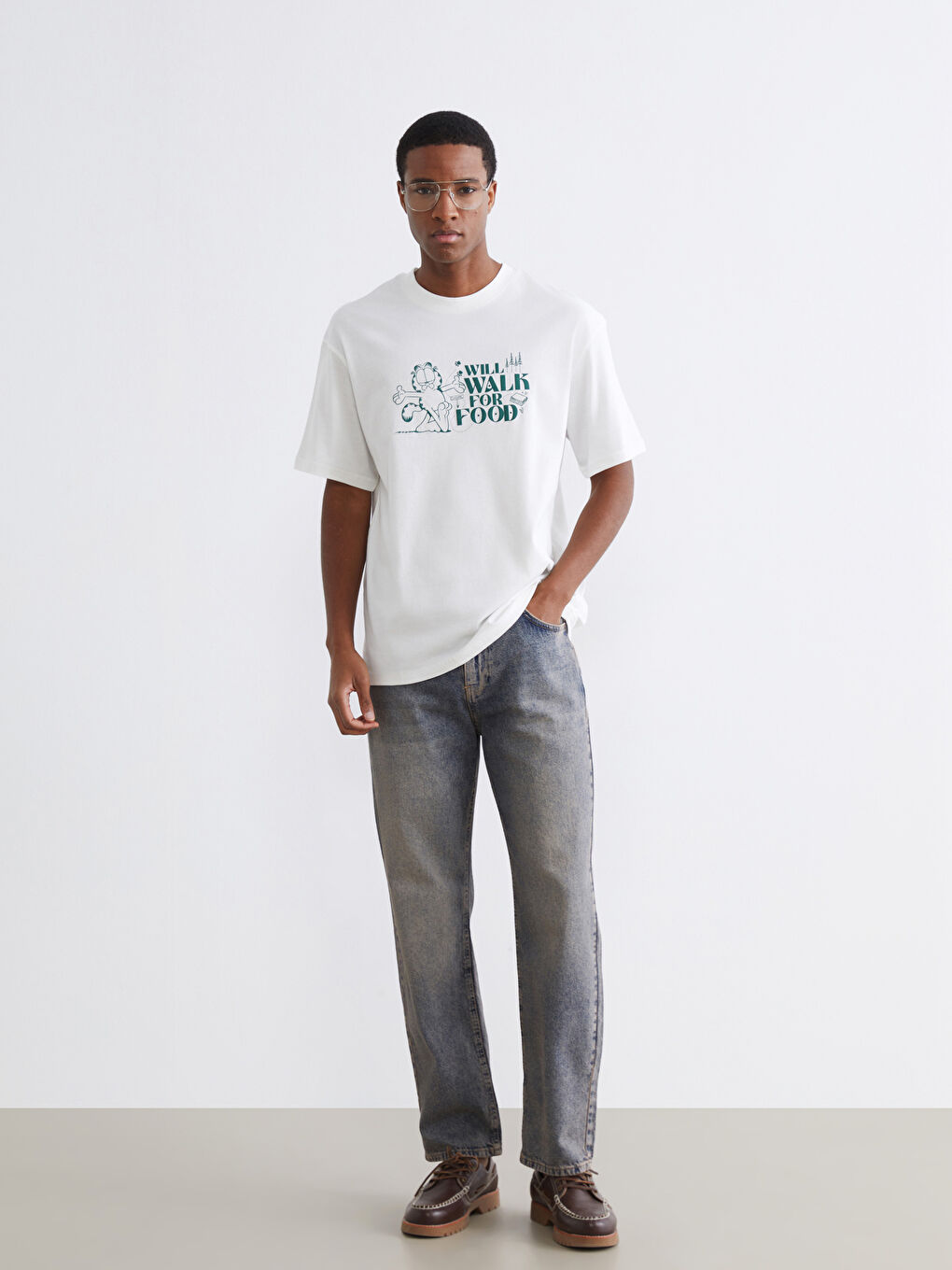 Ekru Oversize Bisiklet Yaka Garfield Baskılı Erkek Tişört-1