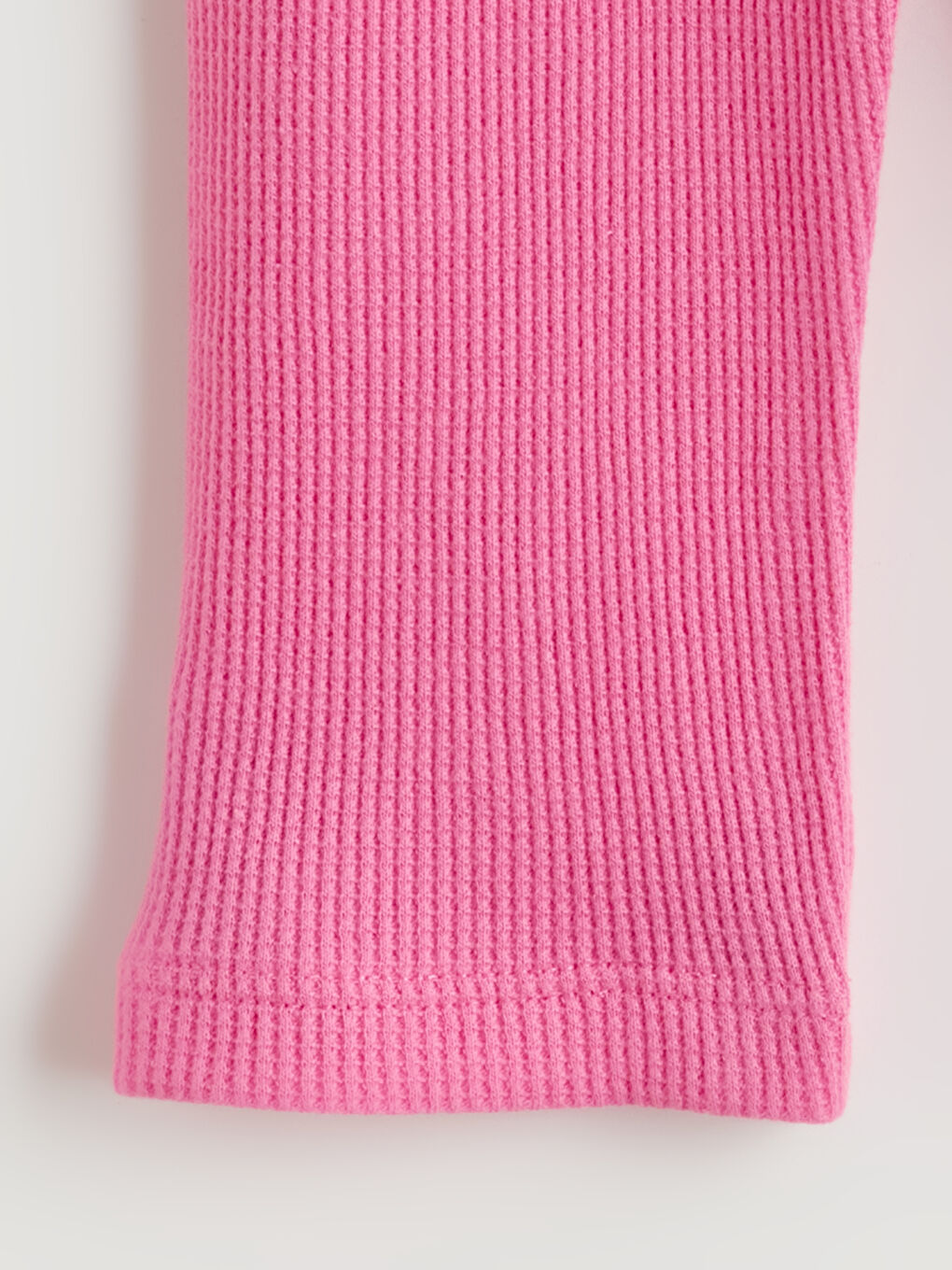 Vezeni majica sa okruglim izrezom i komplet helanki za devojčice.-5