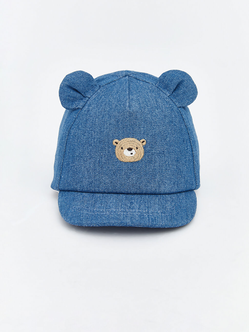 شەپقەی منداڵی کوڕی ساوا بە گۆرانی تێدی بێر