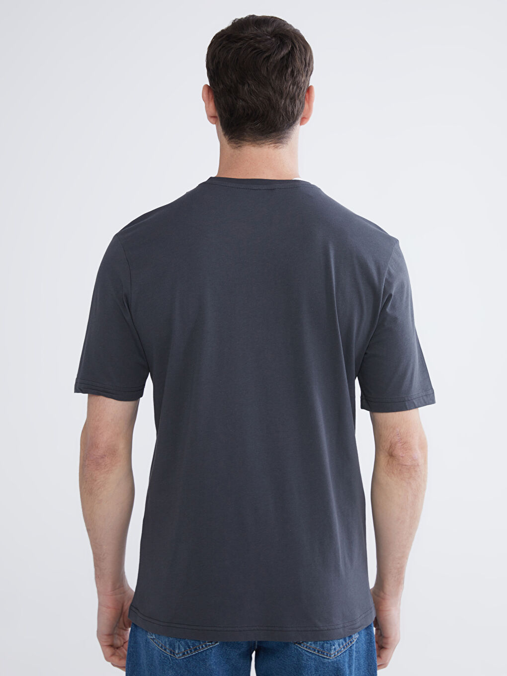 Antrasit Bisiklet Yaka Nakışlı Erkek Tişört-3