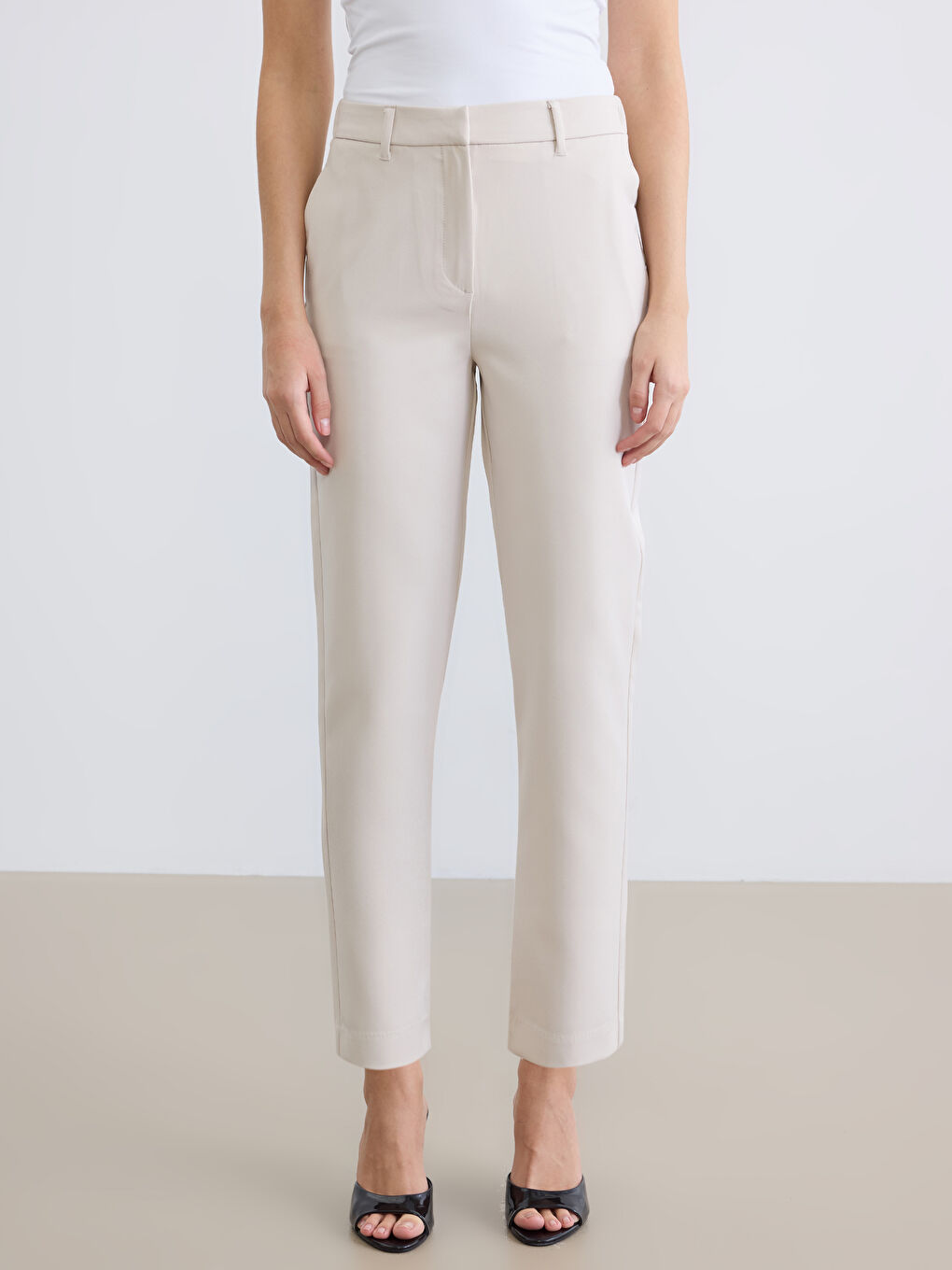 Γυναικείο παντελόνι cigarette με ελαστική μέση-1