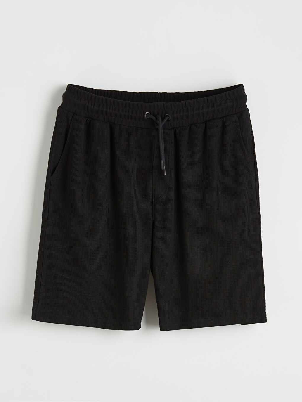 Siyah Standart Kalıp Erkek Şort