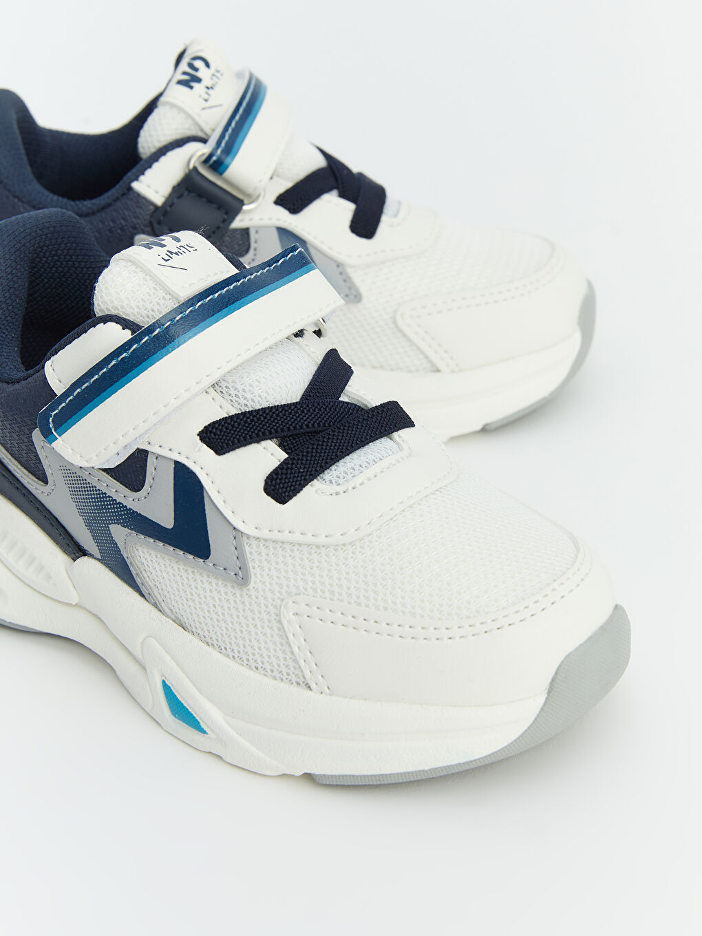 Beyaz Bağcık ve Cırt Cırtlı Erkek Bebek Spor Ayakkabı	-3