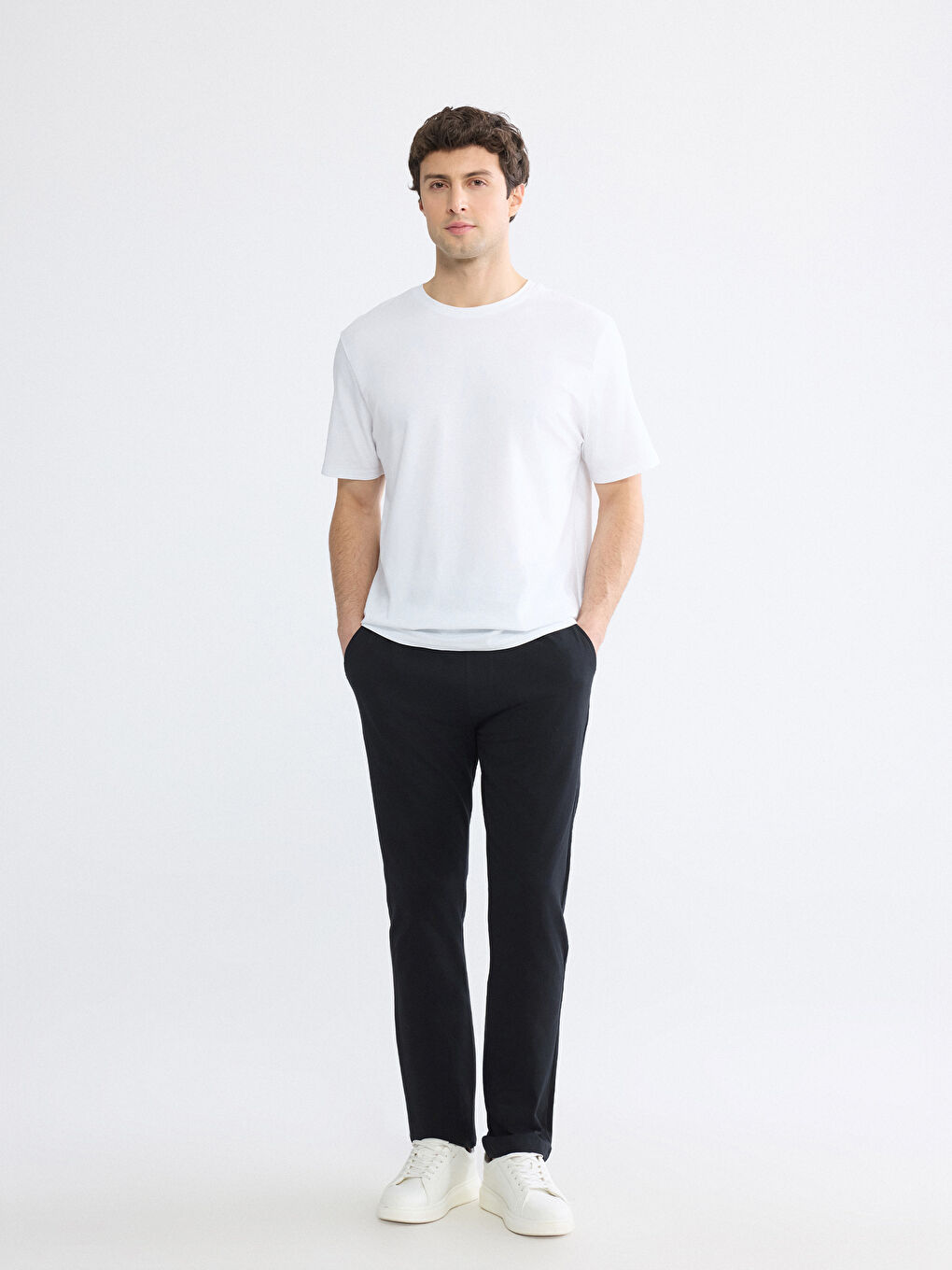 Siyah Standart Kalıp Erkek Eşofman Altı-1