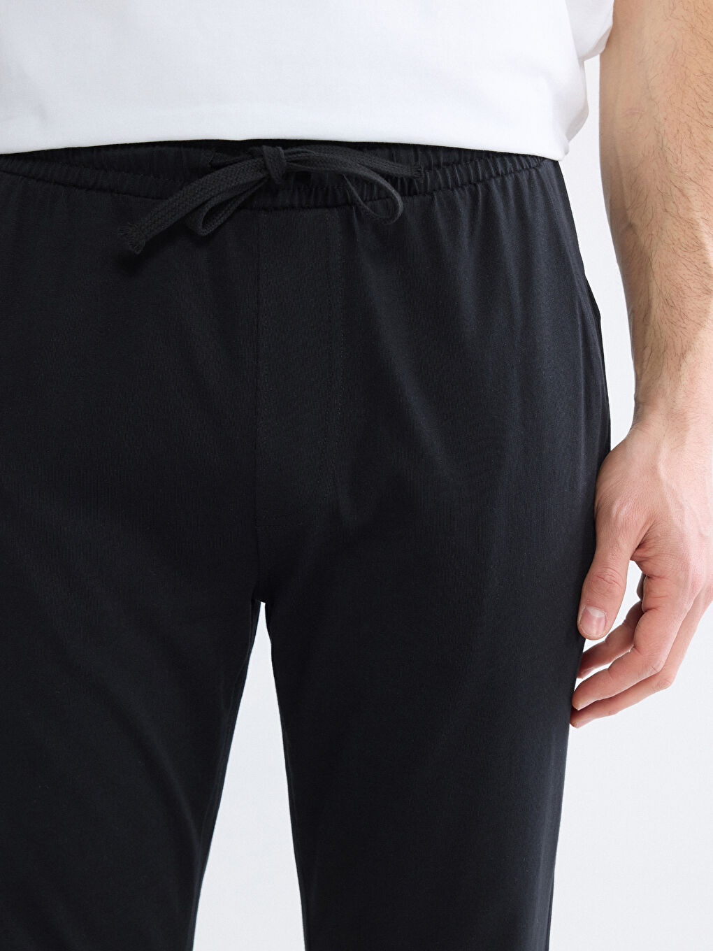 Siyah Standart Kalıp Erkek Eşofman Altı-3