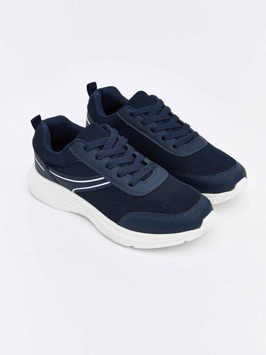 أحذية رياضية كحلي ولد