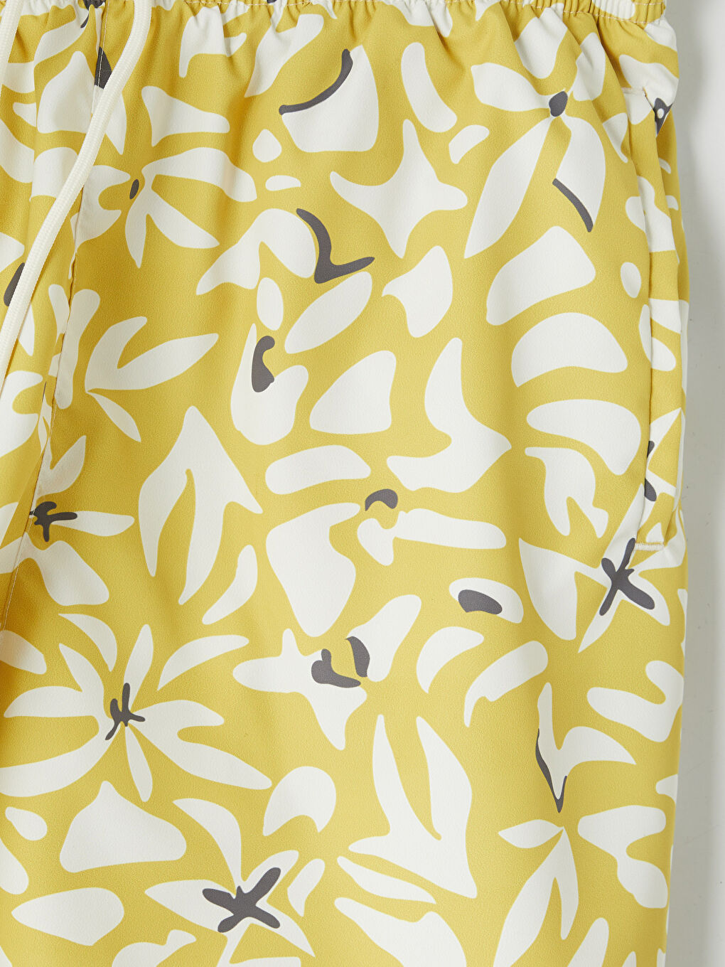 Sarı Kısa Boy Desenli Erkek Deniz Şortu-2