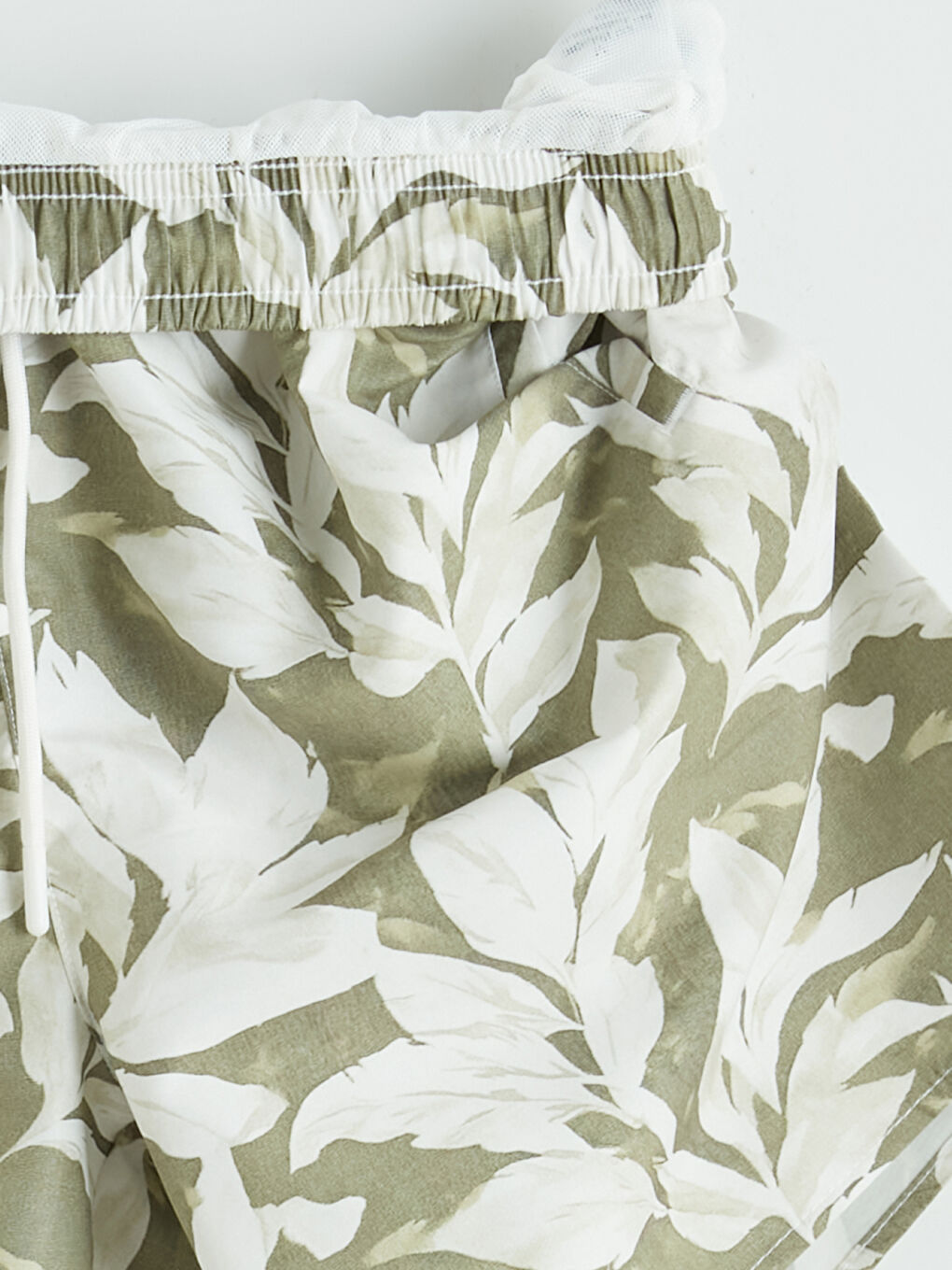 Yeşil Kısa Boy Yaprak Desenli Erkek Deniz Şortu-5