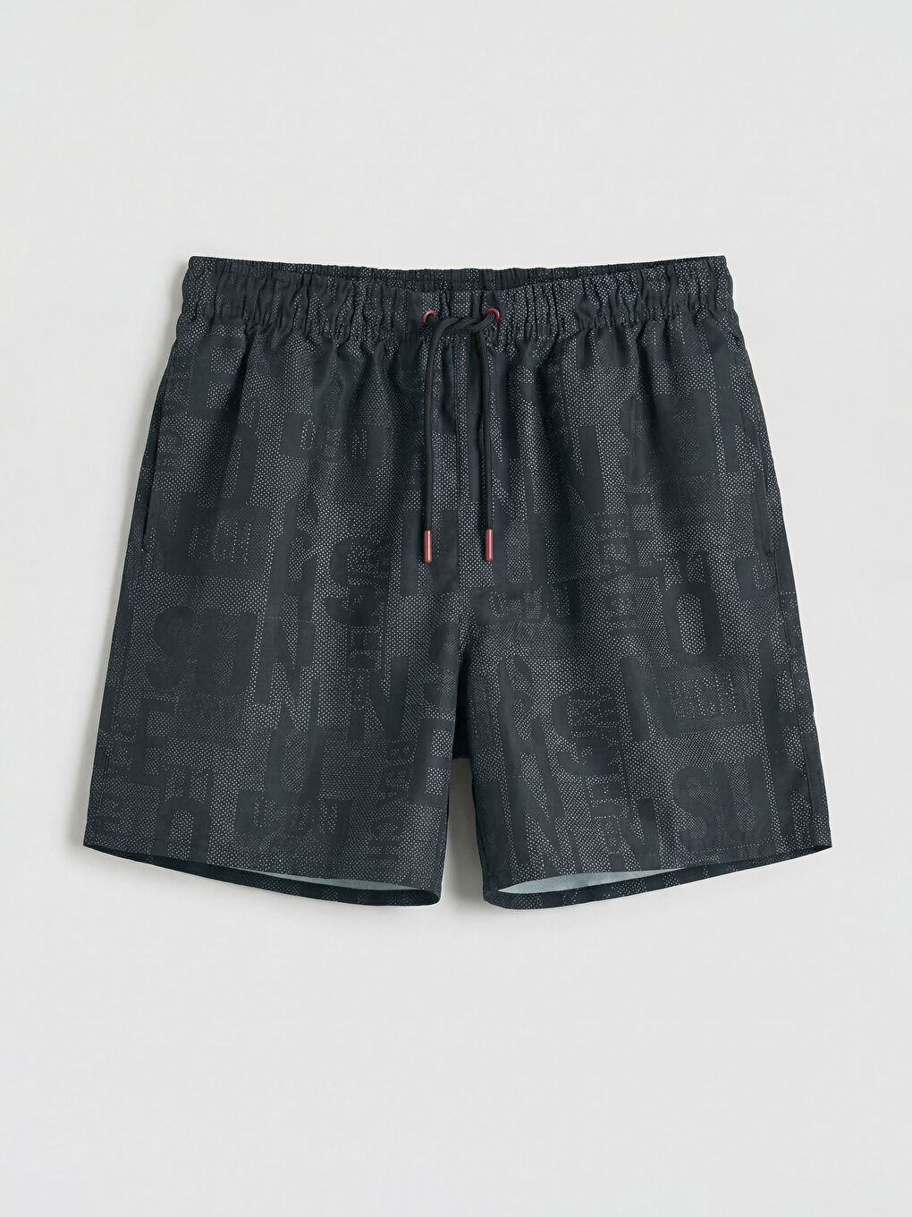 Siyah Kısa Boy Baskılı Erkek Deniz Şortu