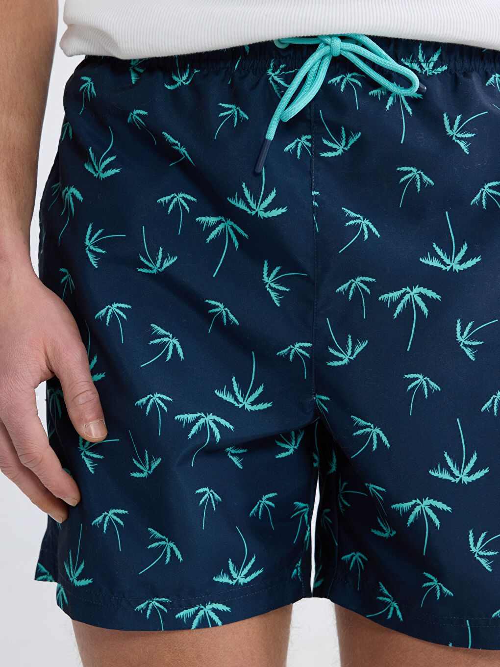 ნაკერიანი მამაკაცის საცურაო შორტები-2