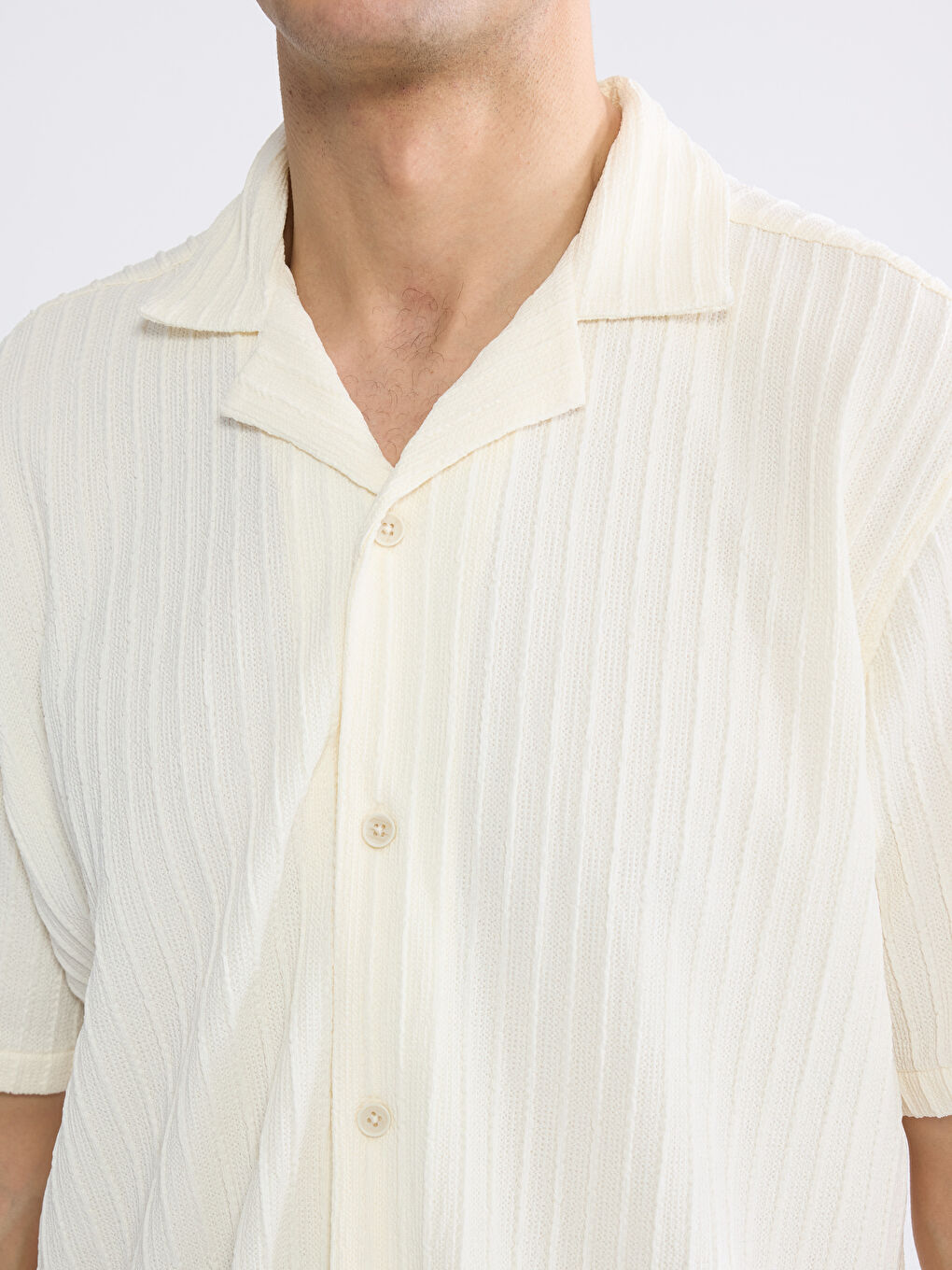 Ekru Regular Fit Resort Yaka Armürlü Erkek Gömlek-2