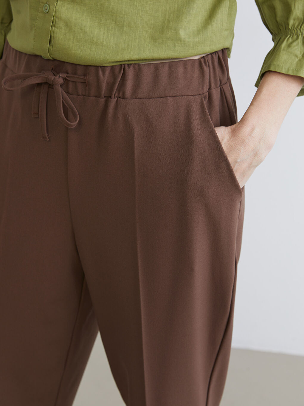 Kahverengi Beli Lastikli Kadın Pantolon-2