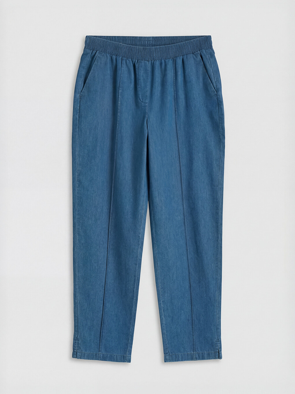Elastic Waist Straight Fit Women's Jeans-4