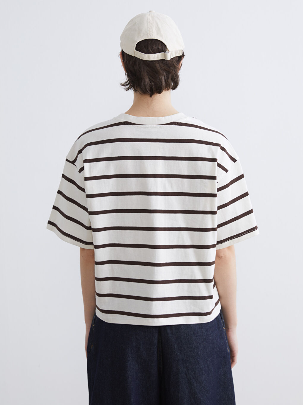 Κοντομάνικο Ριγέ Μπλουζάκι με Στρογγυλή Λαιμόκοψη για γυναίκες Oversize-3