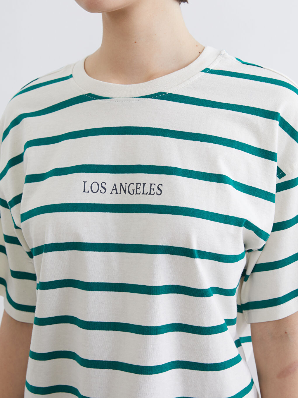 Κοντομάνικο Ριγέ Μπλουζάκι με Στρογγυλή Λαιμόκοψη για γυναίκες Oversize-2