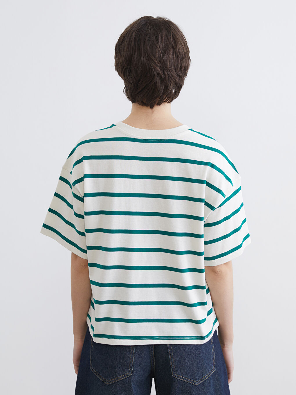 Κοντομάνικο Ριγέ Μπλουζάκι με Στρογγυλή Λαιμόκοψη για γυναίκες Oversize-3