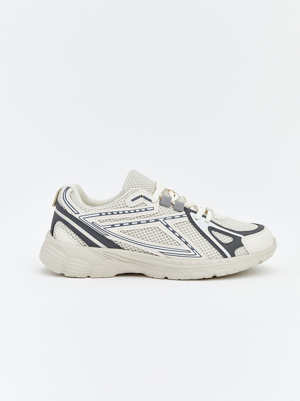 پێڵاوی وەرزشی بێجی کوڕ-1