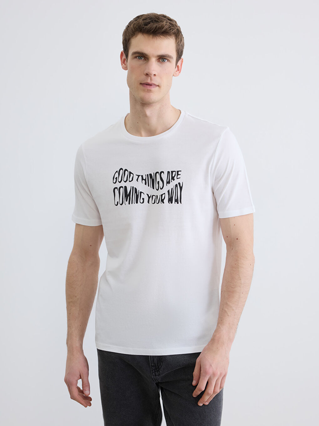 تیشێرتی پیاوانی چاپکراوی یاخه‌ خڕ