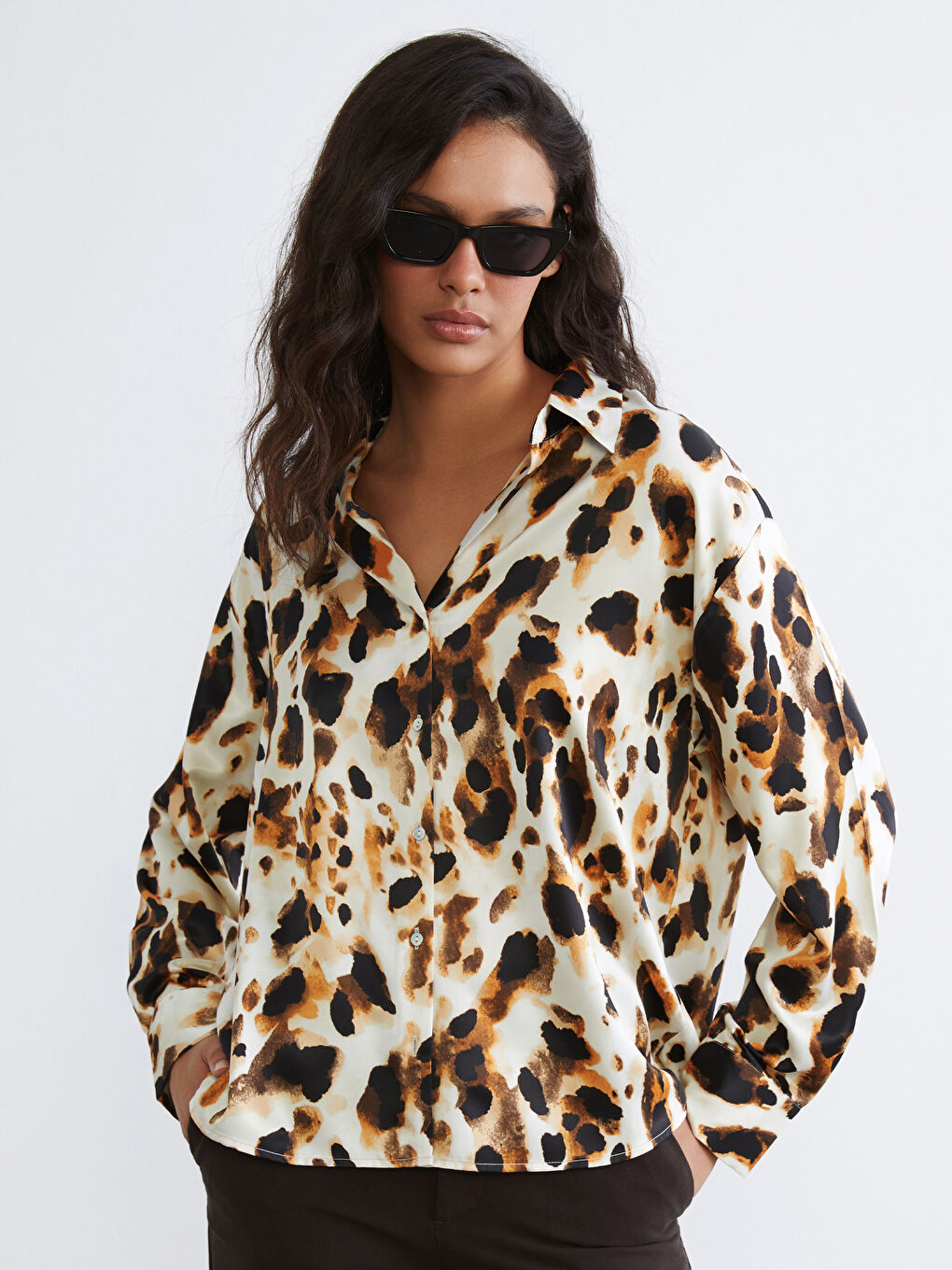 Риза от сатен с леопардов принт, овърсайз, за жени