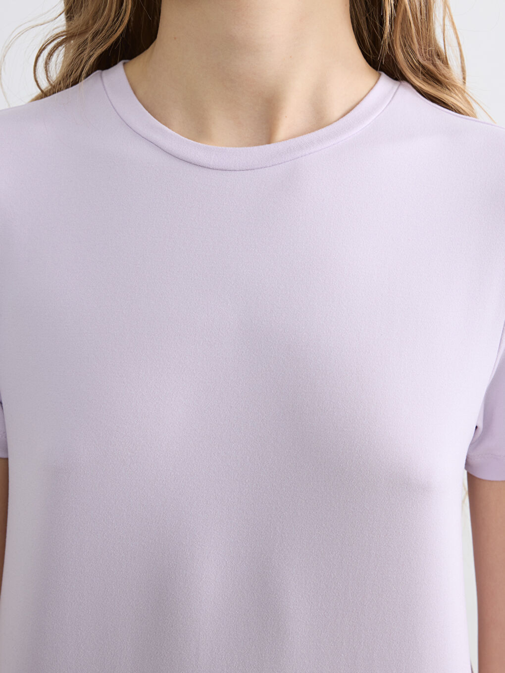 ქალთა სპორტული მაისური, მრგვალი საყელოთი-2