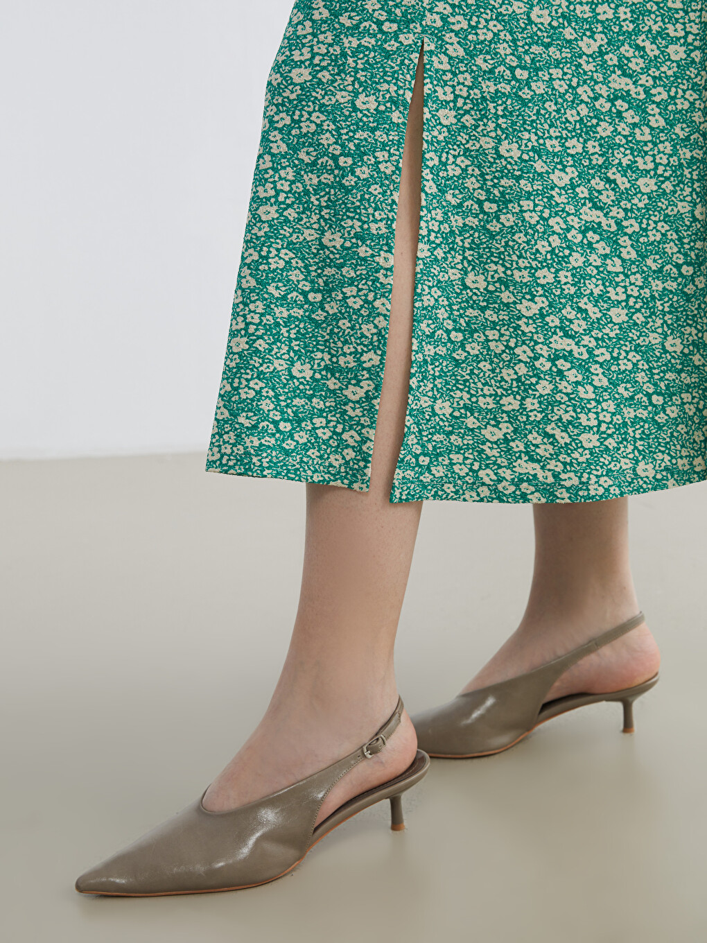 Robe Froncée À Encolure Cœur À Manches Bouffantes Florale-2