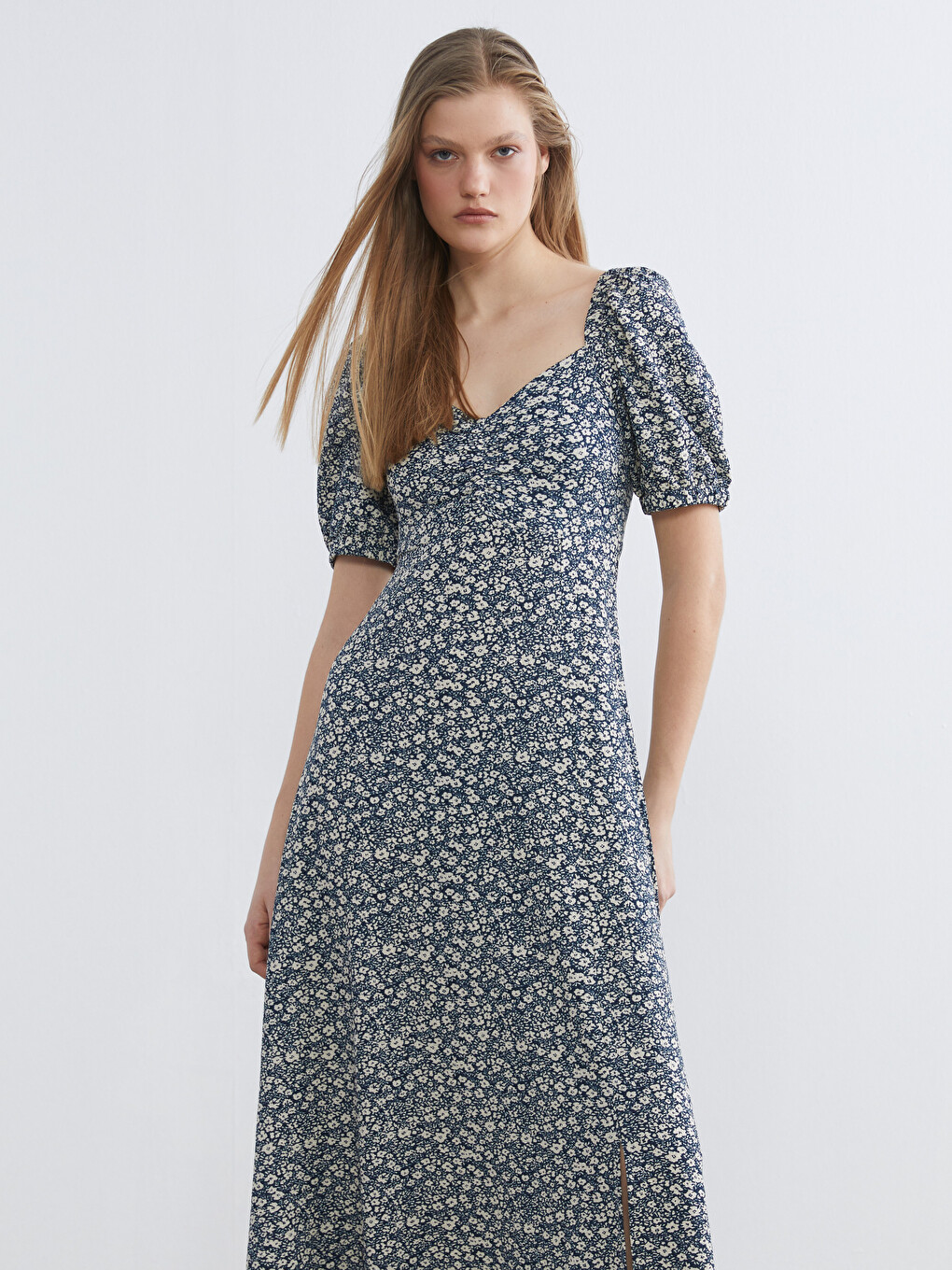 Robe Froncée À Encolure Cœur À Manches Bouffantes Florale-1
