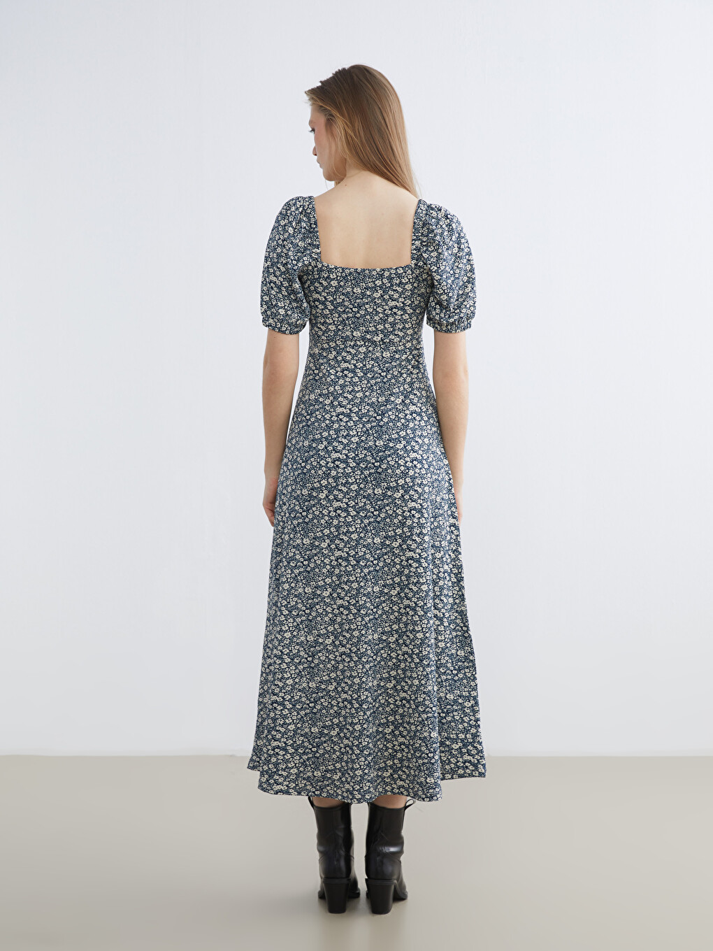 Robe Froncée À Encolure Cœur À Manches Bouffantes Florale-3